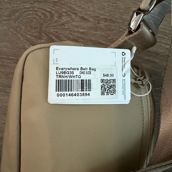 Lululemon Everyday Belt Bag - Picture 3 of 3